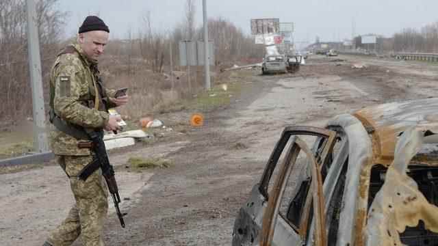 Burnt cars and corpses were found on the E-40 highway near Kyiv.