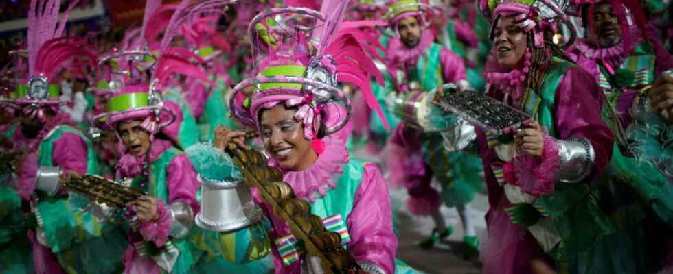 A magical Rio carnival to bury the Covid