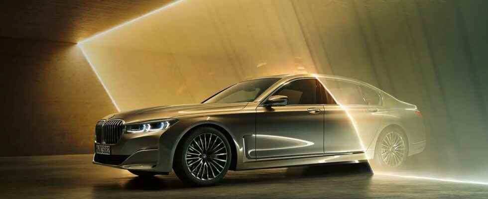 BMWs New Electric 7 Series Released