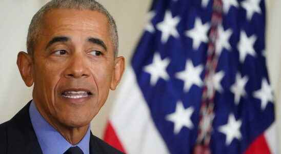 Barack Obama calls for stricter regulation of social networks