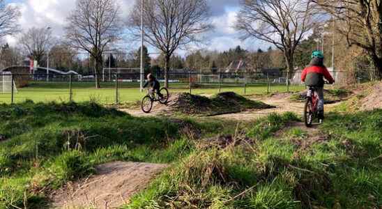 Bicycle cross track Leersum can still stay municipality will tolerate