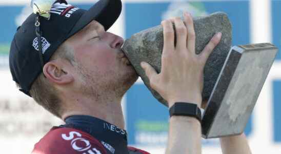 CYCLING Paris Roubaix van Baarle on the high cobblestones Van Aert