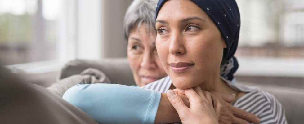 Cancer women have more adverse effects than men