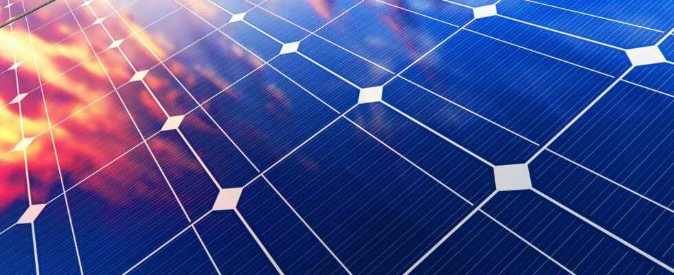 Here is the first solar panel that can generate electricity