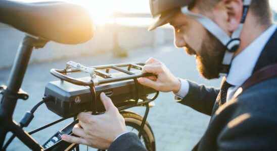 How to charge an electric bike battery