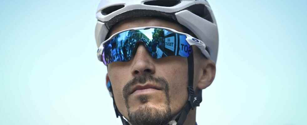 Julian Alaphilippe the world champion remains under observation what is