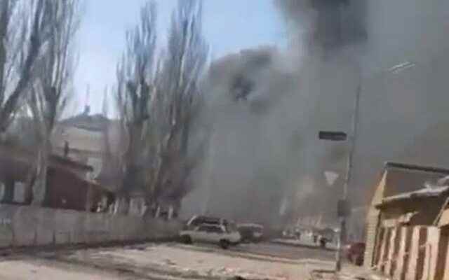 LAST MINUTE Russia hit the train station in Ukraine