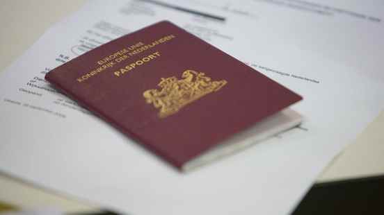 Long wait for new passport due to crowds at municipalities