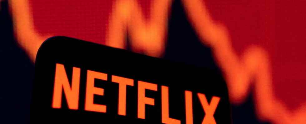 Netflix plunges to Wall Street after losing 200000 subscribers