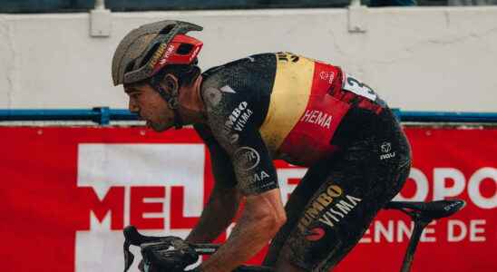 Paris Roubaix 2022 van Aert at the start on which channel