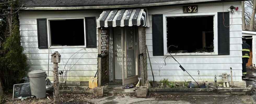 Residents escape Monday morning blaze Woodstock Fire Department