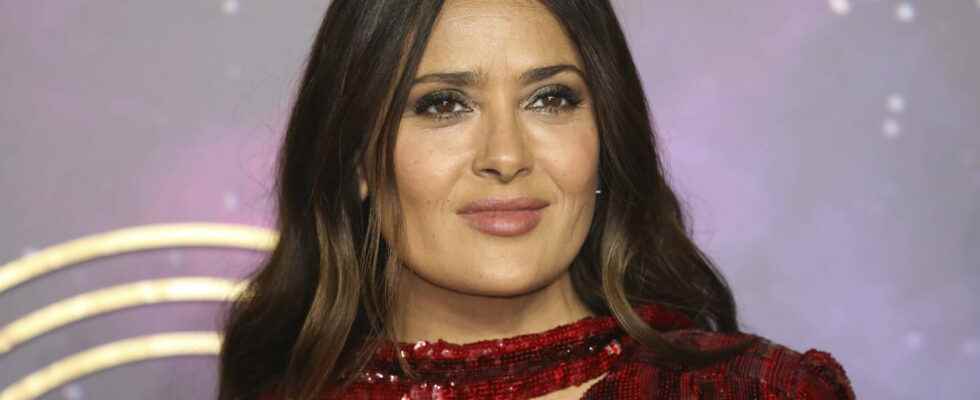 Salma Hayek poses with her daughter for the first time