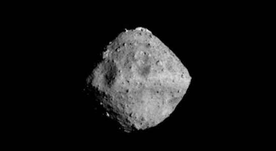 The asteroid Ryugu visited by the Hayabusa 2 space probe