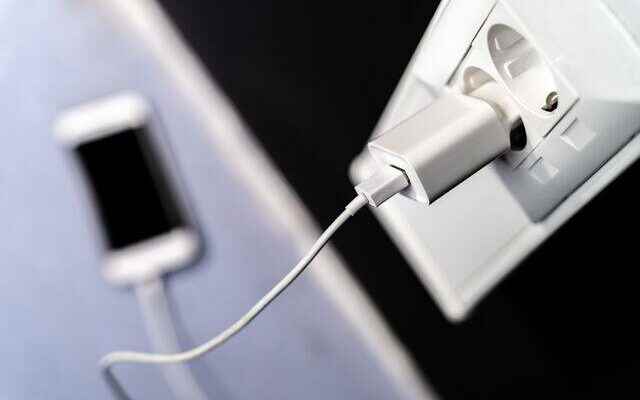 The charging cable warning for millions of iPhone users shocked