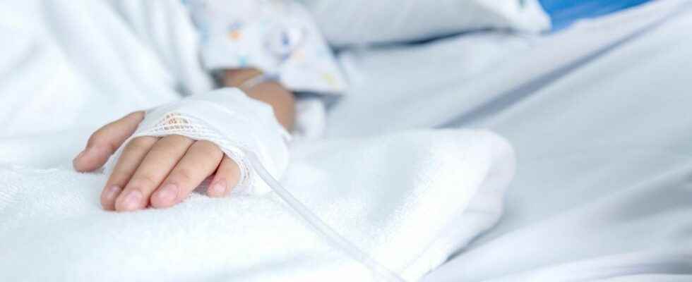 Unexplained hepatitis cases affect young children in UK