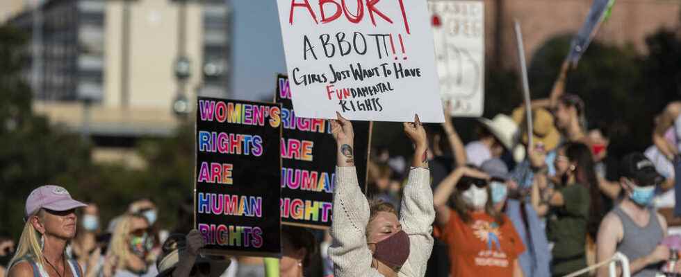 Woman arrested for performing illegal abortion in Texas