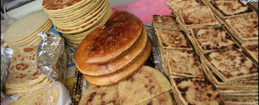 breaking the fast an important time during Ramadan