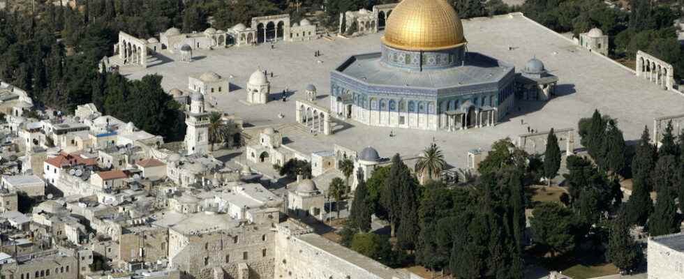 many injured in clashes on the Esplanade des Mosques