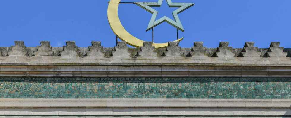 the start date of fasting unveiled at the Grand Mosque