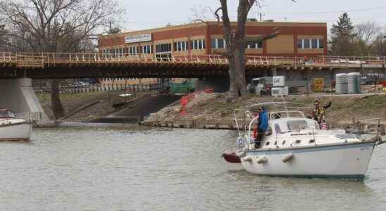 1651512540 Flotilla of Thames River Yacht Club members cruise into downtown