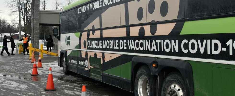 1653001113 Public health shifts focus to mobile clinics in Oxford and