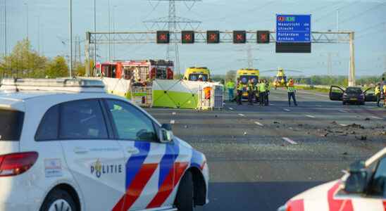 A2 towards Utrecht open again after a collision in which