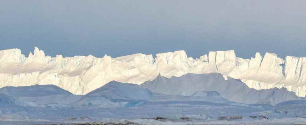 Antarcticas long history hides at the bottom of this lake