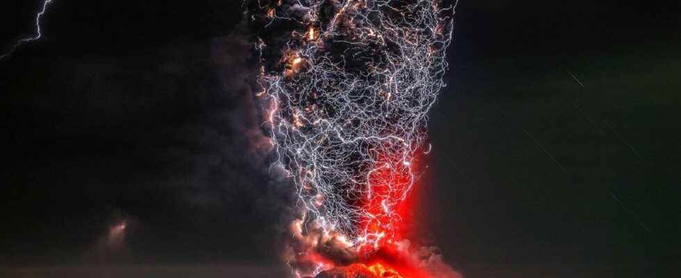 Extraordinary weather phenomenon volcanic lightning