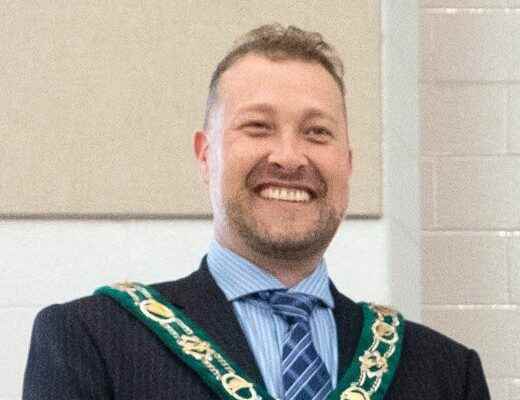 Inappropriate for Woodstock mayor to attend county meeting Expert