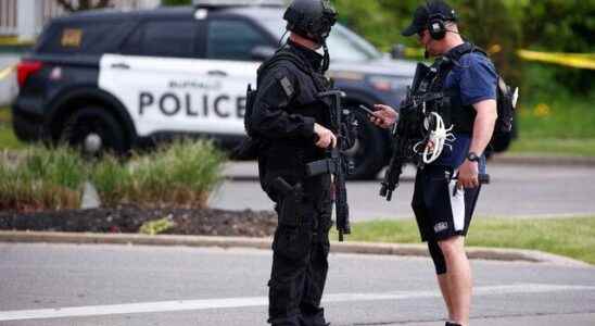 Last minute Armed attack in the supermarket in the USA