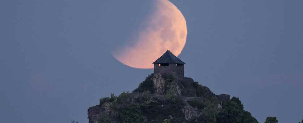 Lunar Eclipse the most beautiful photos of the total eclipse