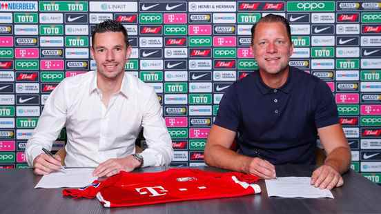 Nick Viergever 32 signs for two seasons with FC Utrecht