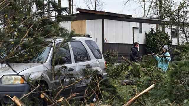 North America surrenders to the hurricane Millions affected Many dead