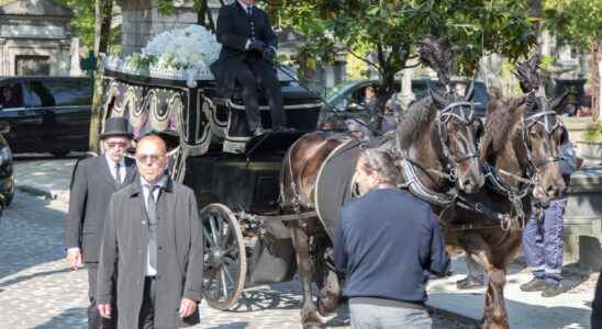 Regines funeral personalities tributes Photos of the ceremony