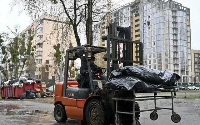 Scary image 200 bodies recovered from basement