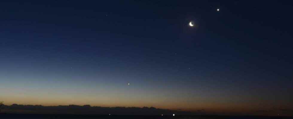 See Mars Jupiter and the Moon come together on May