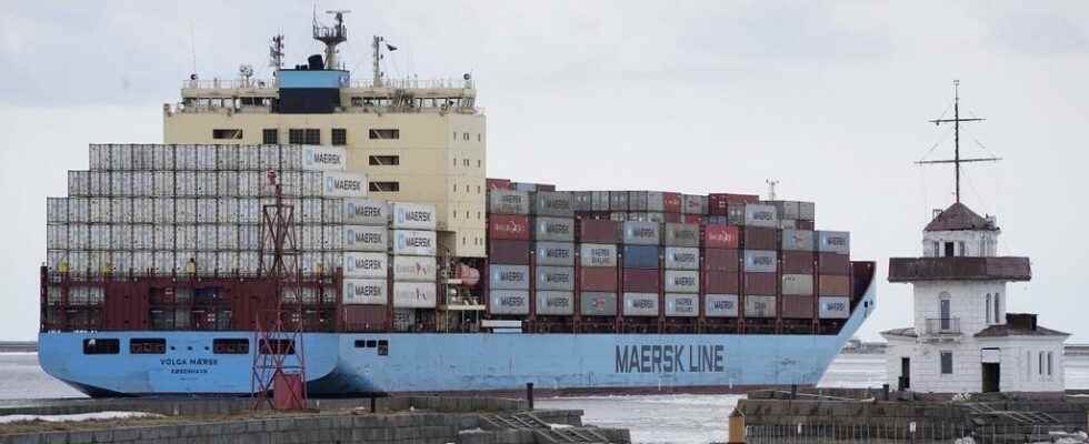 Shipping giant Maersk makes new record profits