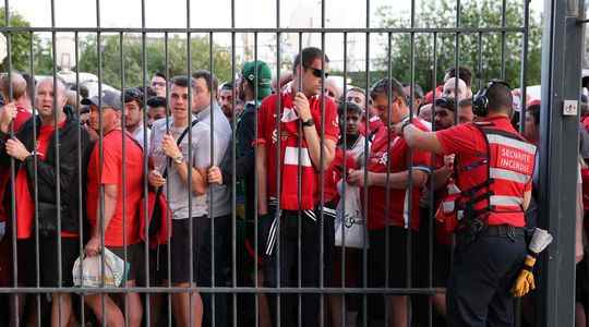 Stade de France We cannot treat English supporters like yellow