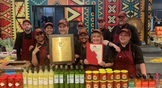 Sunripe Sarnia wins top Independent Grocer of the Year award