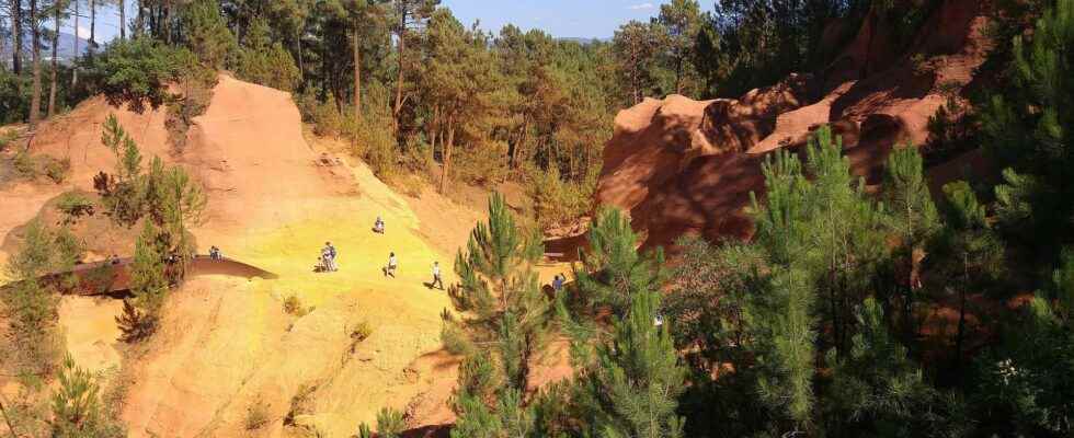 The Exploratorium discover the Ocher Trail in Roussillon