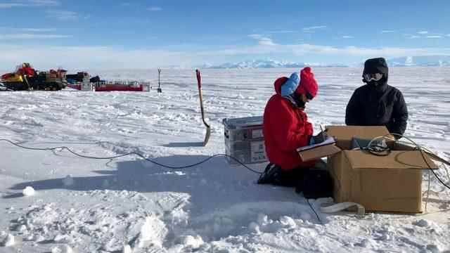 The South Pole Whats the secret of the water reservoir