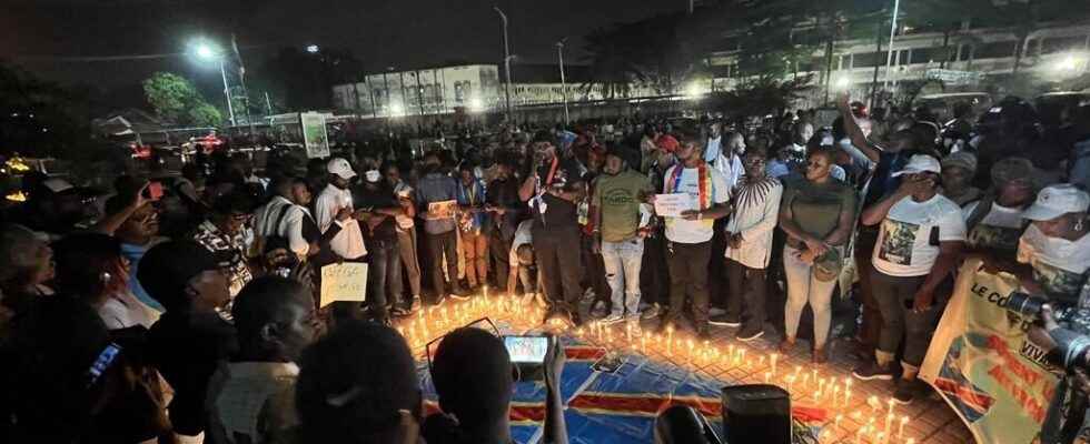 hundreds of demonstrators in Kinshasa against Rwanda and the Congolese