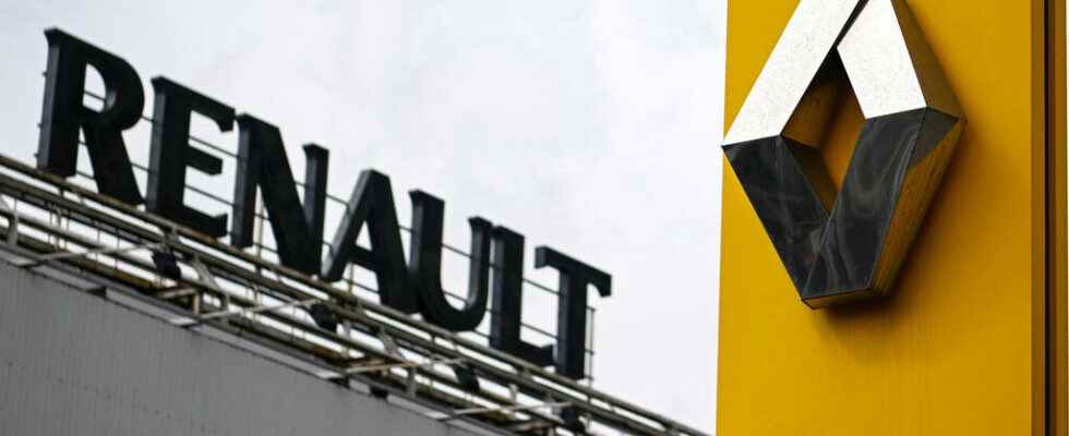 the French group Renault leaves Russia which recovers its assets