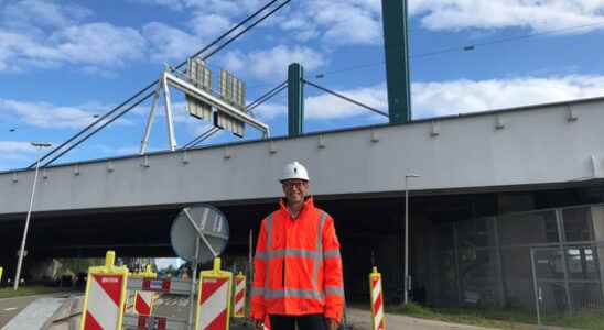 Again maintenance Galecopper bridge replacing steel cables was not possible