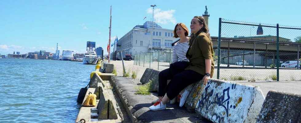 C Transform Stena quays into a maritime historical center