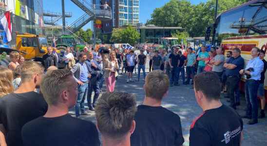 Dozens of farmers at FC Utrecht stadium in conversation with