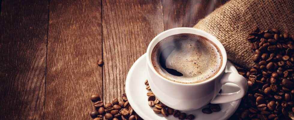 Drinking coffee regularly has beneficial effects on memory and learning