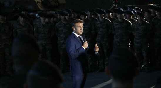 Emmanuel Macron meets the French troops deployed in Romania