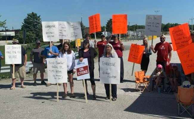 Enbridge employees have new contract ending three week strike