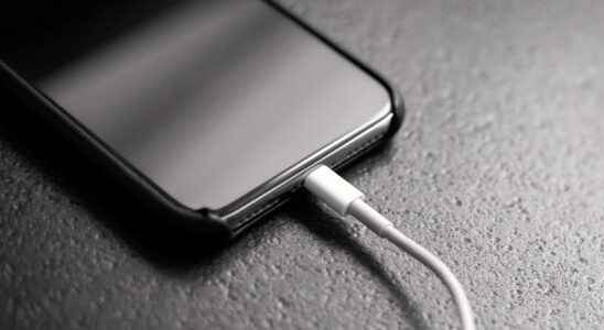 Europe imposes USB C as universal plug